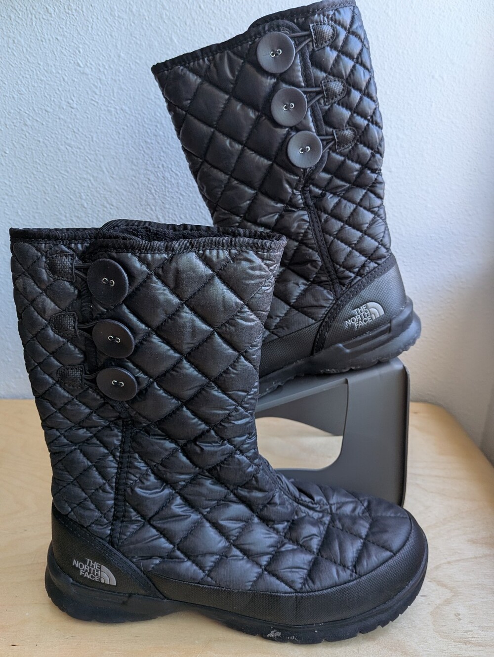 The North Face ThermoBall Eco Button Up Winter Boots Black Quilted Women's 8
